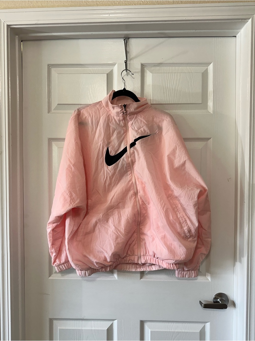 🌟NWT🌟 Nike Pink Women’s Windbreaker Jacket with Black Swoosh